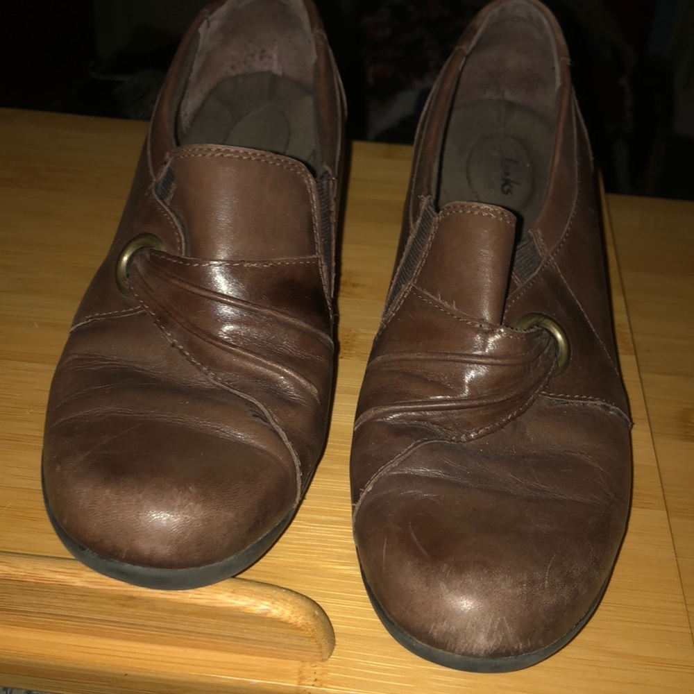 Clarks pumps. Brown leather